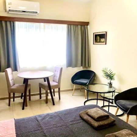 Akadimias Apartment 1 เอเธนส์ ภายนอก รูปภาพ