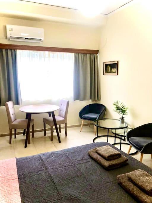 Akadimias Apartment 1 เอเธนส์ ภายนอก รูปภาพ